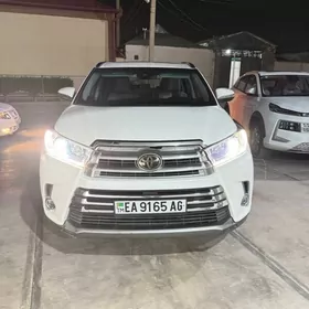 Toyota Highlander 2018