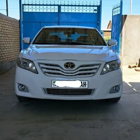 Toyota Camry 2010