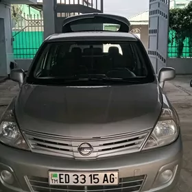 Nissan Versa 2010