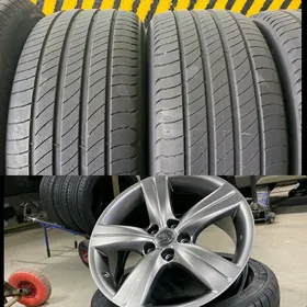 Lexus GS 225 55 17 MICHELIN