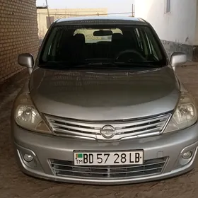 Nissan Versa 2010