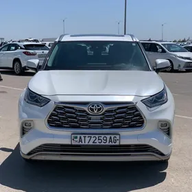 Toyota Highlander 2020