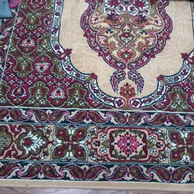 Шерстяной ковёр