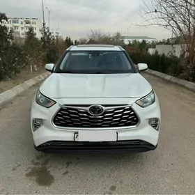 Toyota Highlander 2020