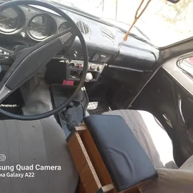 Gaz 24 1993