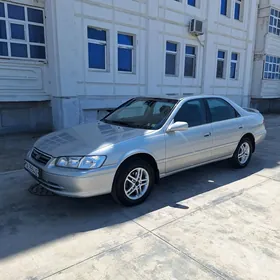 Toyota Camry 2001