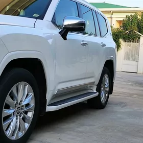 Toyota Land Cruiser 2021