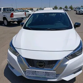 Nissan Versa 2021