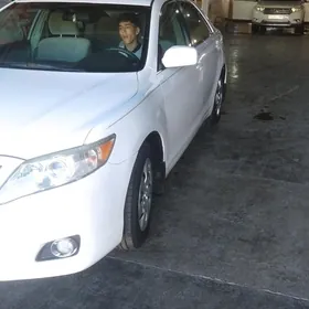 Toyota Camry 2010