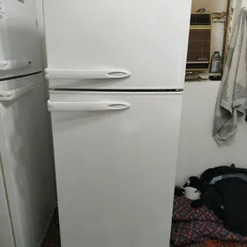 Beko holadelnik