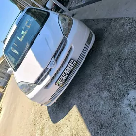 Toyota Sienna 2004