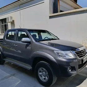 Toyota Hilux 2013
