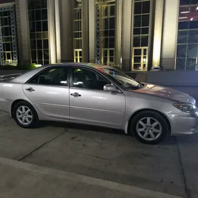 Toyota Camry 2004