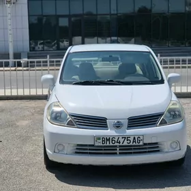 Nissan Tiida 2006