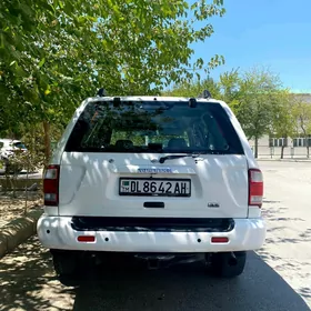 Nissan Pathfinder 2001