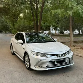 Toyota Camry 2022