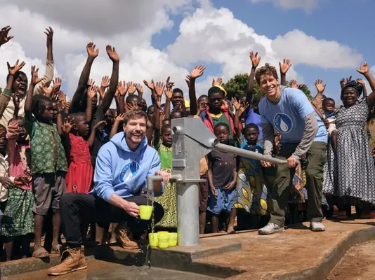MrBeast и Марк Робер запускают кампанию по обеспечению чистой водой 2 млн человек