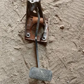 Pedal tormuz