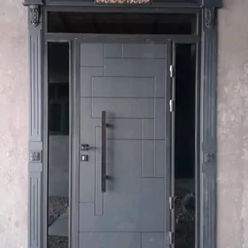 Daşky Weranda Gapy