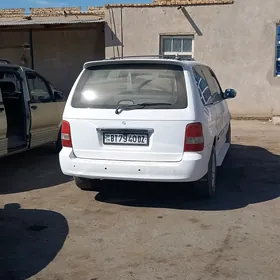 Kia Carnival 2002