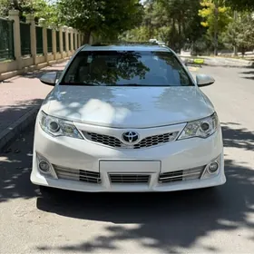 Toyota Camry 2013