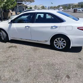 Toyota Camry 2016