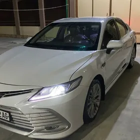 Toyota Camry 2020