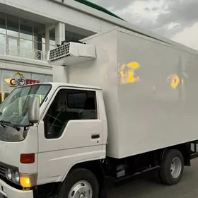 Toyota Dyna 2000