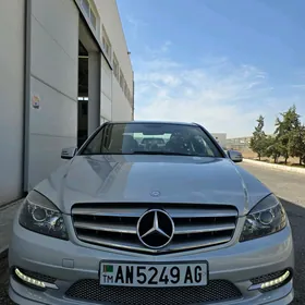 Mercedes-Benz C300 2010