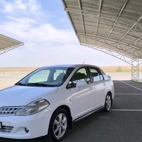 Nissan Tiida 2008