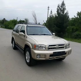 Nissan Pathfinder 1999