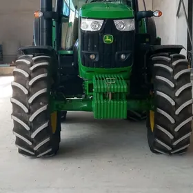 John Deere 2021