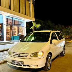 Toyota Sienna 2003