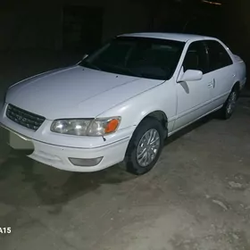 Toyota Camry 2000
