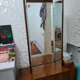 трюмо