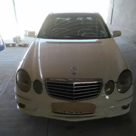 Mercedes-Benz E320 2002
