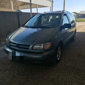 Toyota Sienna 1999