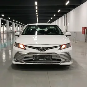 Toyota Camry 2020