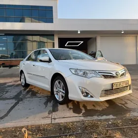 Toyota Camry 2014