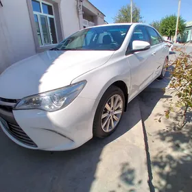 Toyota Camry 2017