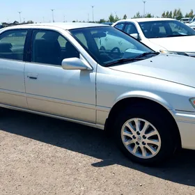 Toyota Camry 2001