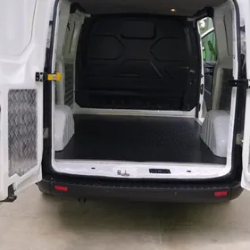 Toyota Hiace 2021