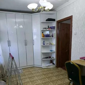 11мкр. Айтаков 2эт. 2ком. 60м2