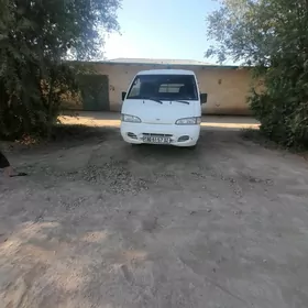 Toyota Hiace 2003