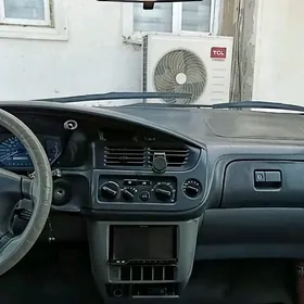 Toyota Sienna 2002