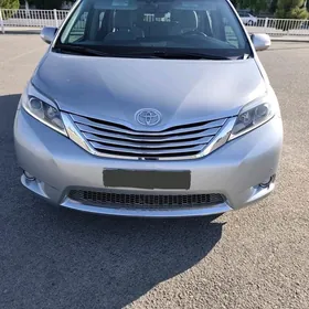 Toyota Sienna 2016