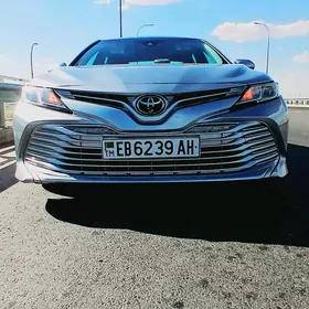 Toyota Camry 2018