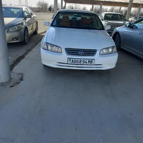 Toyota Camry 1999