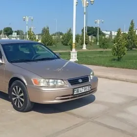 Toyota Camry 2000