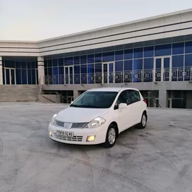 Nissan Versa 2010
